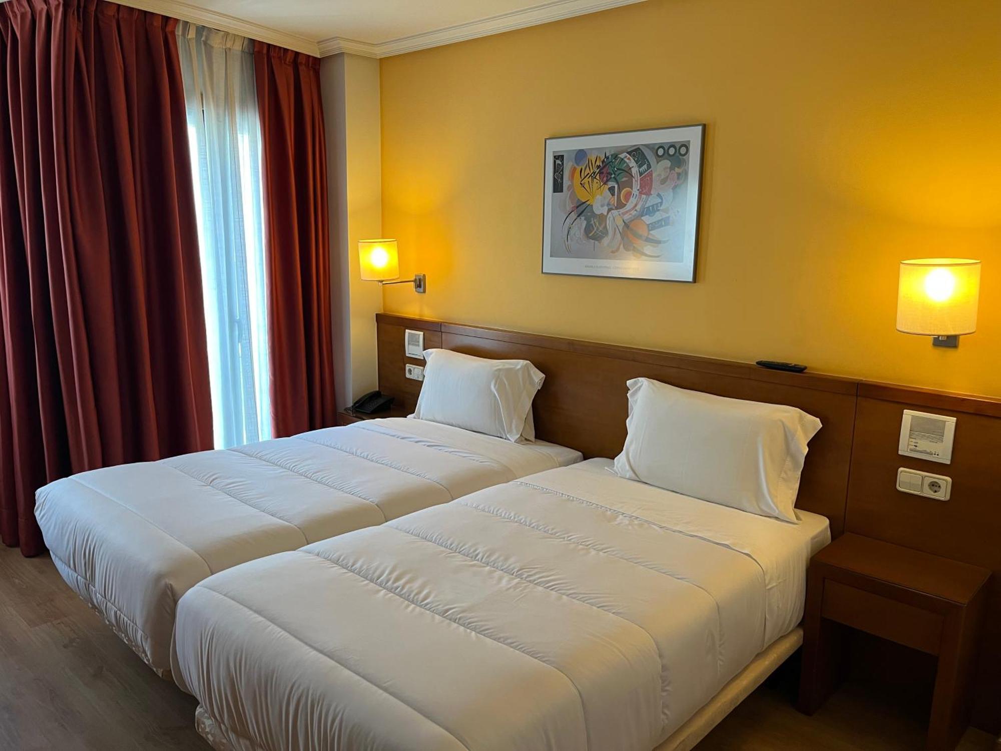 U Hotel Ogalia Vigo Exterior photo