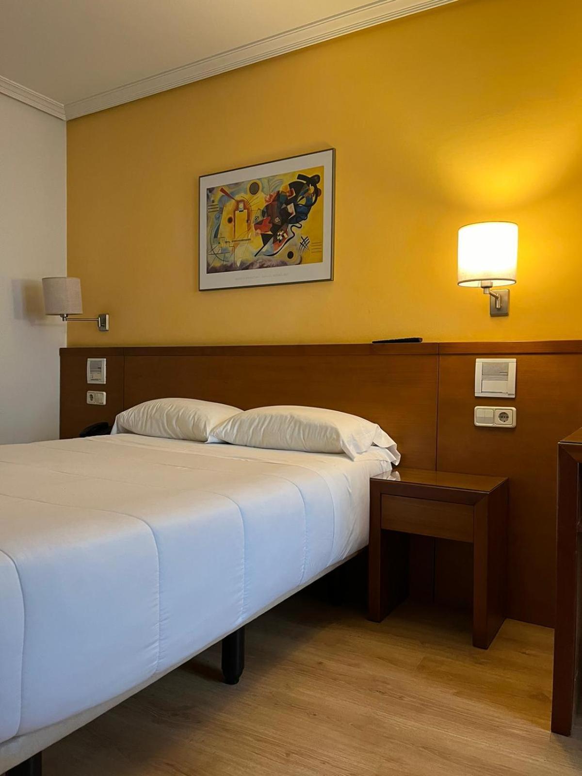 U Hotel Ogalia Vigo Exterior photo