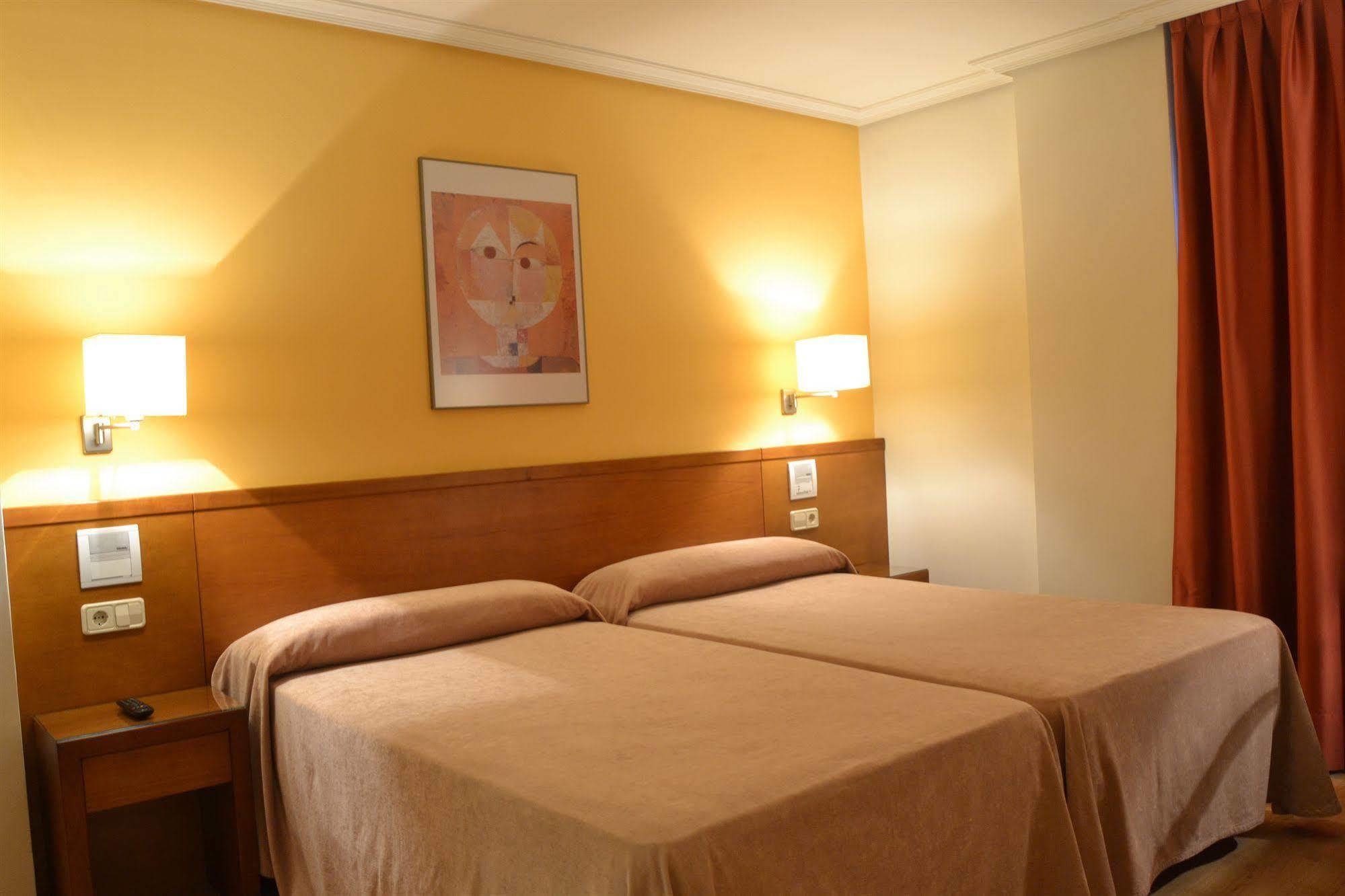 U Hotel Ogalia Vigo Exterior photo