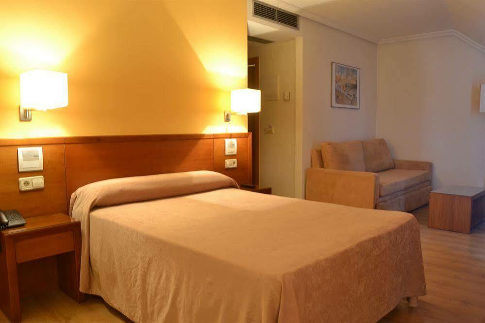 U Hotel Ogalia Vigo Exterior photo